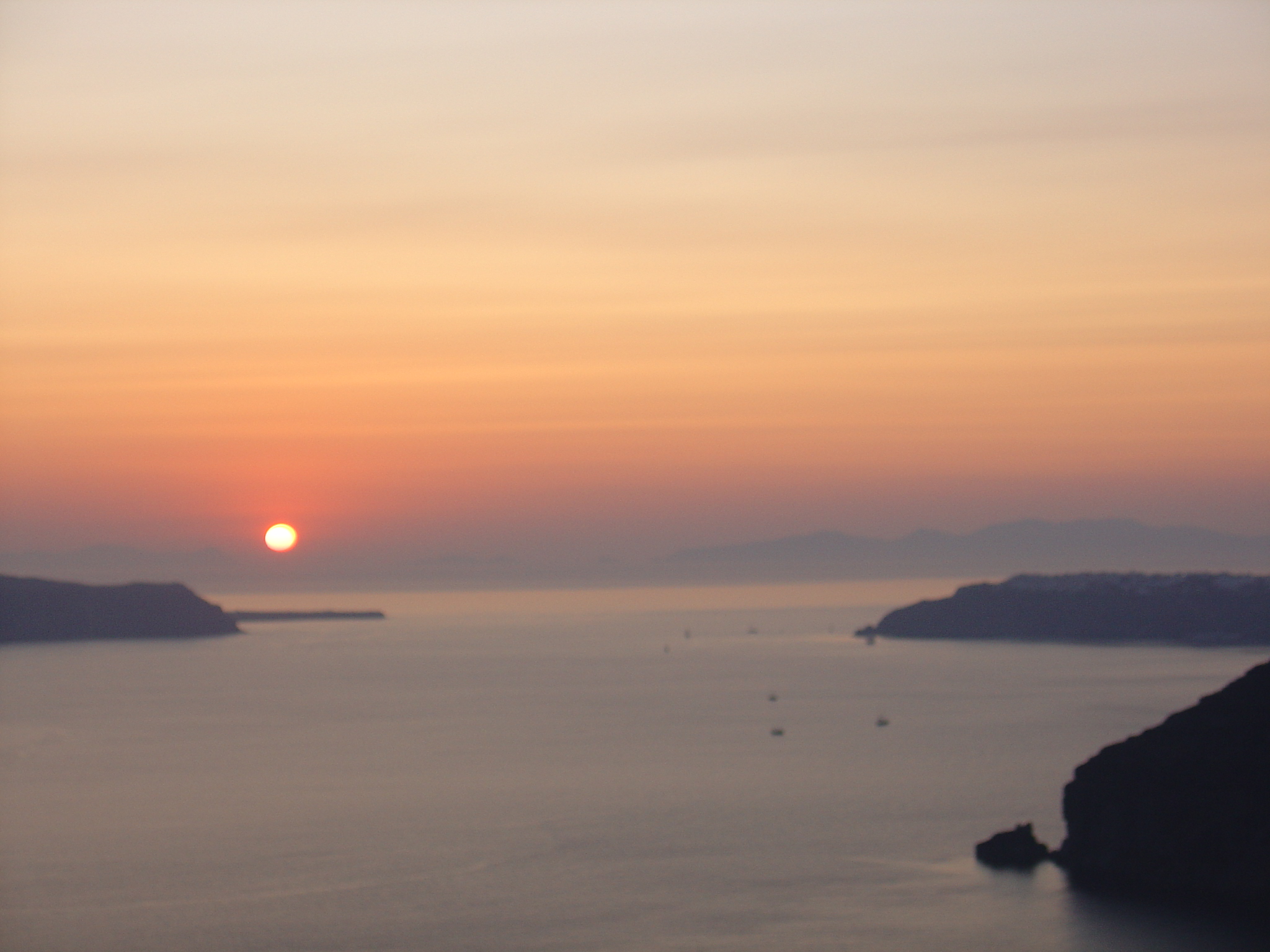 Santorini’s Nightlife By Aressana Spa Hotel!